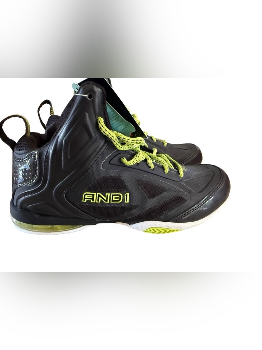 AND1 Fantasy Men’s Basketball Shoes Size 7 NWT